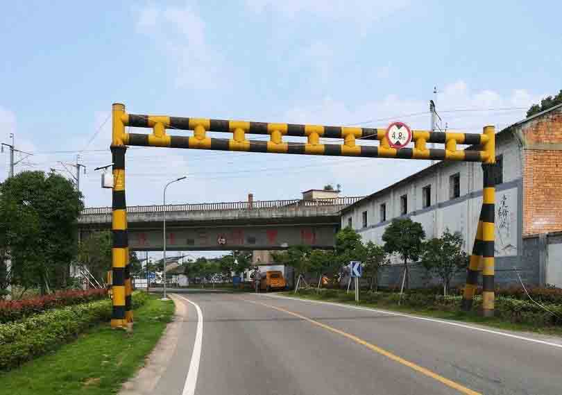 怒江铁路限高架